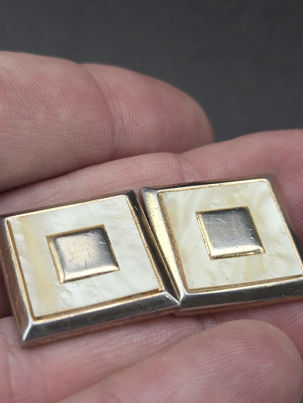 VTG SWANK Gold-tone In Abalone Cufflinks  & Mother-of-Pearl Round Cufflinks Set